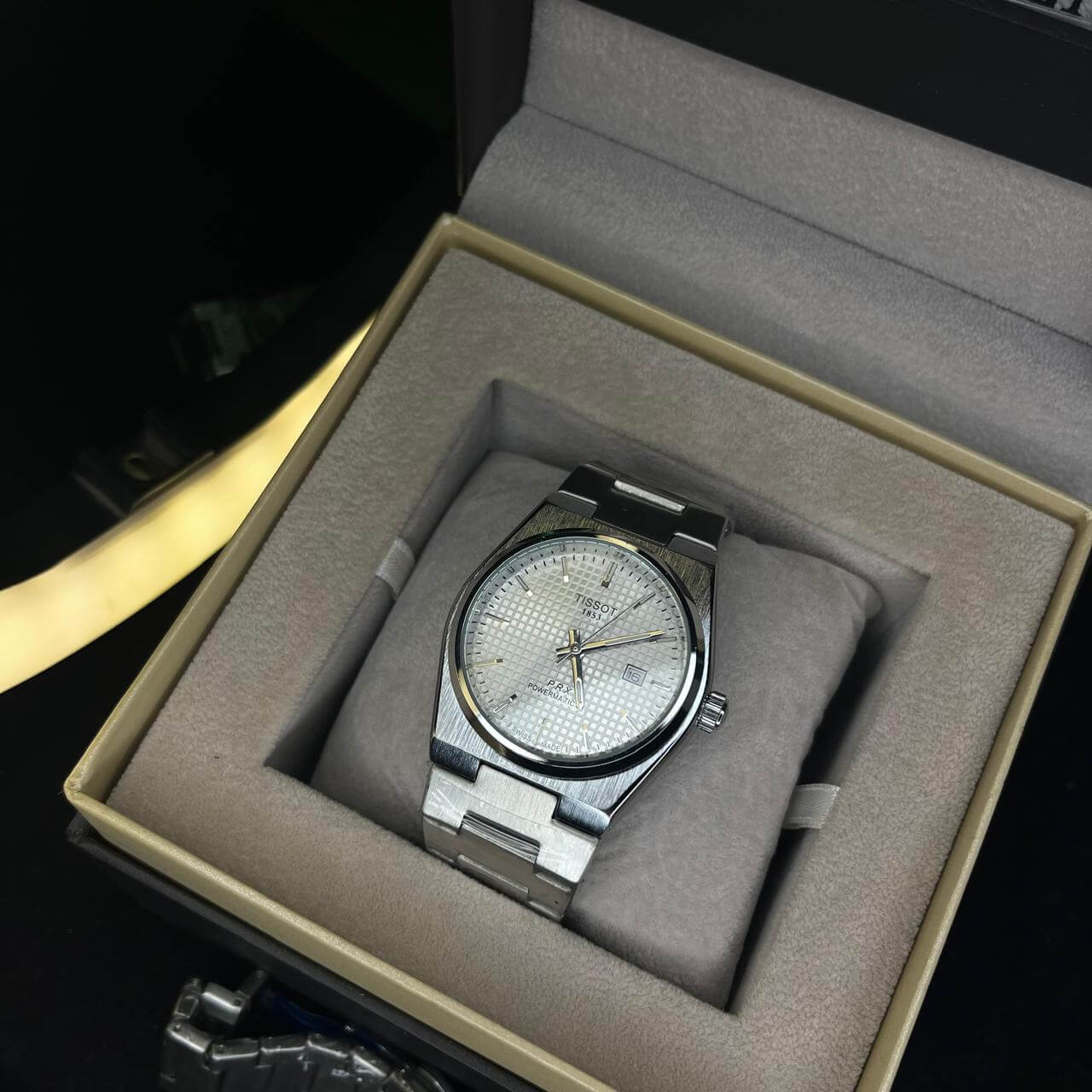 Tissot PRX White Dial Silver Chain Date Function Quartz Watch For Men