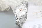 CURREN Women's Quartz Stainless Steel Chain Texture Dial Watch